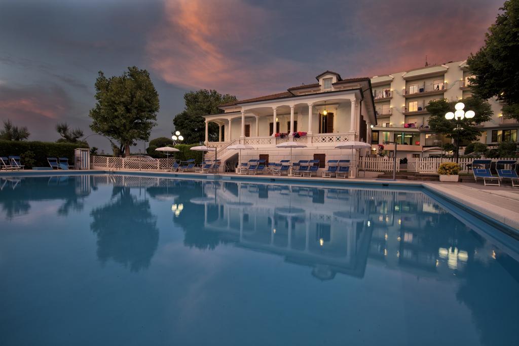 Hotel Venus Gabicce Mare Exteriör bild
