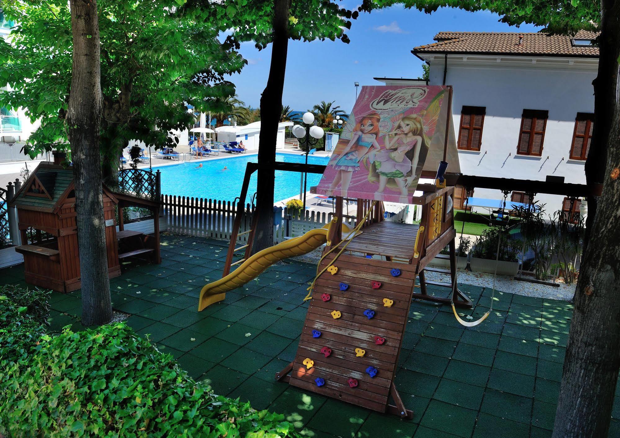 Hotel Venus Gabicce Mare Exteriör bild
