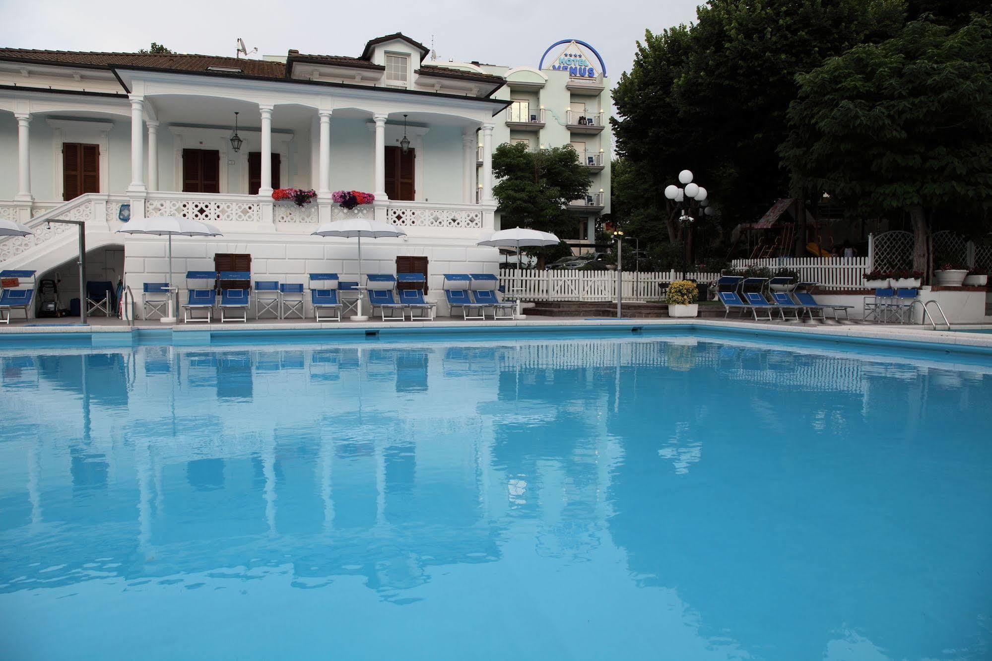 Hotel Venus Gabicce Mare Exteriör bild