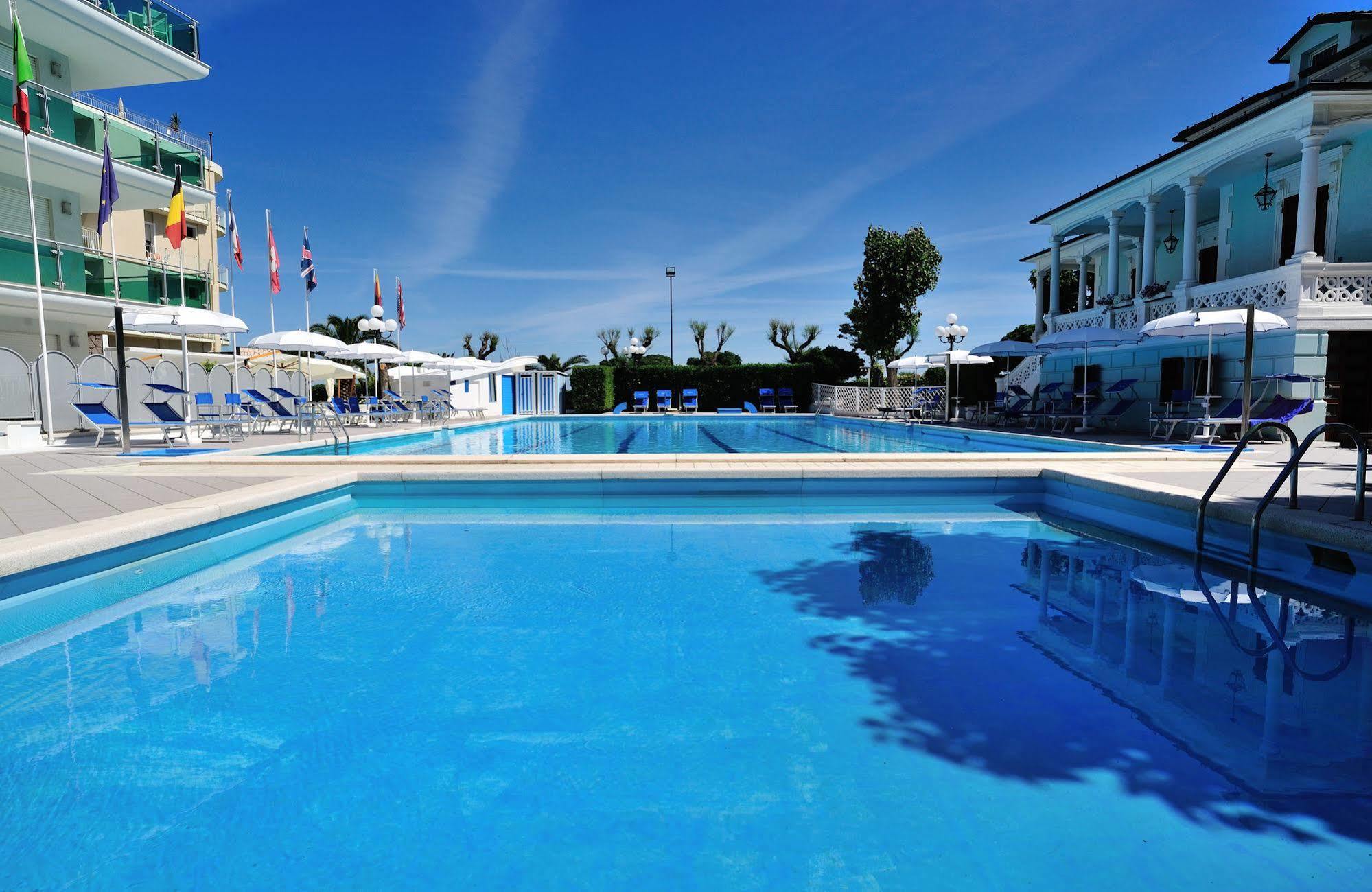 Hotel Venus Gabicce Mare Exteriör bild