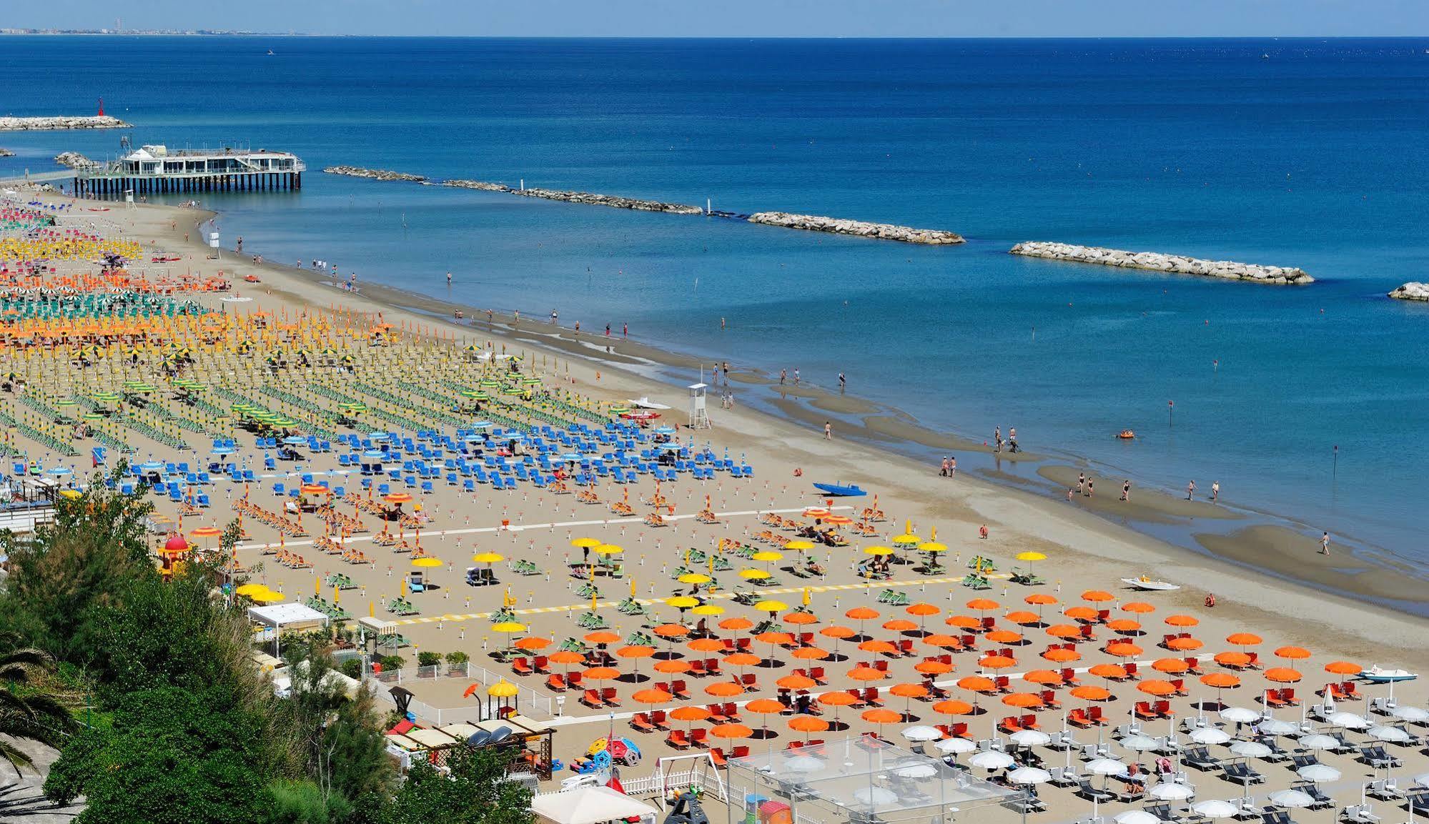 Hotel Venus Gabicce Mare Exteriör bild